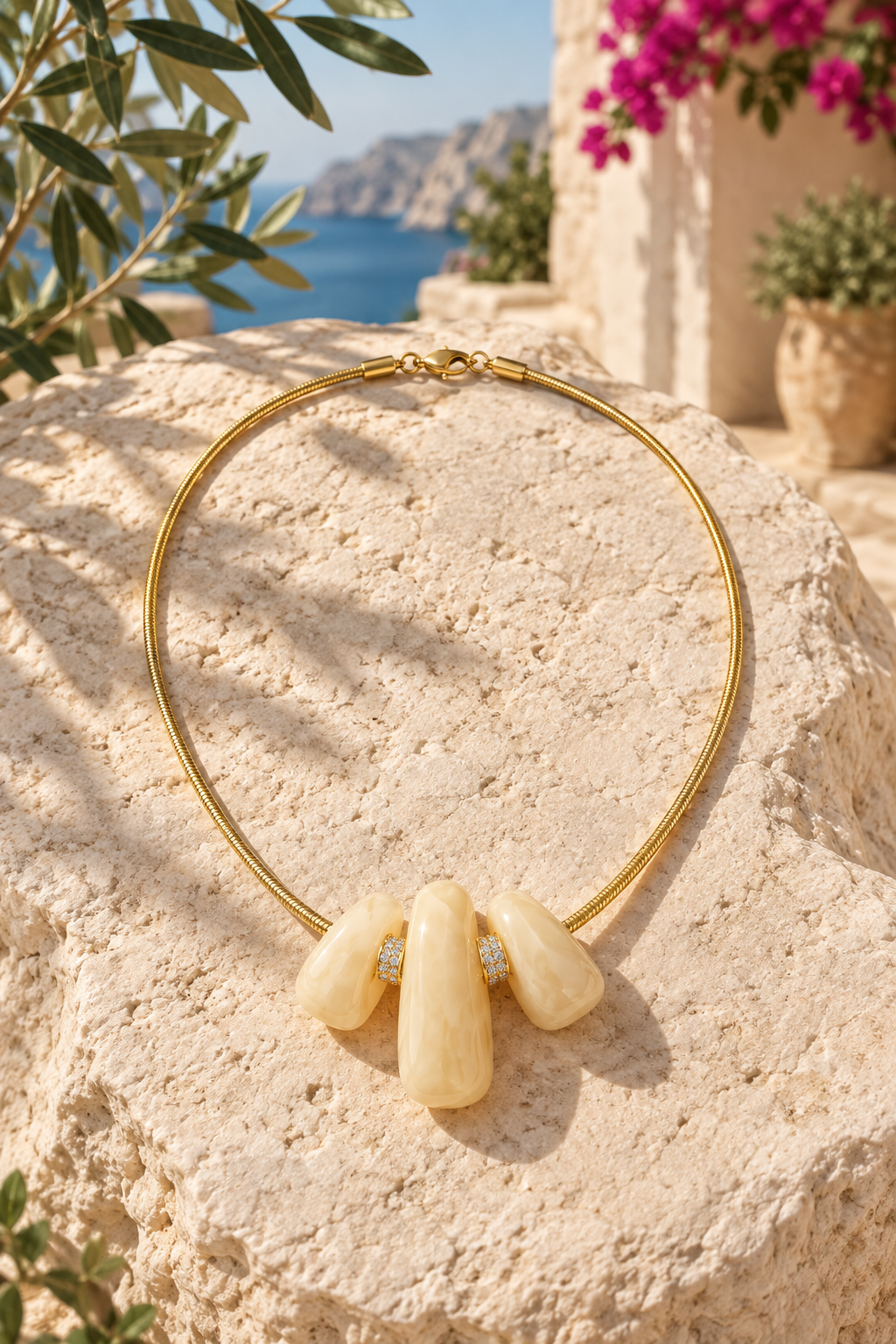 Ivory Sculptural Pendant Necklace | Summer Statement Necklace